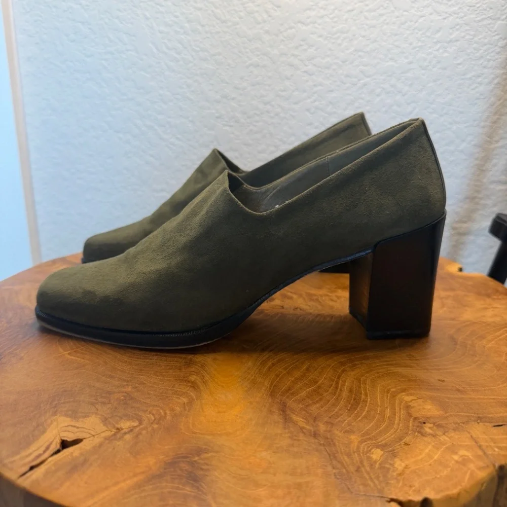 Donald J Pliner Olive Green Block Heel Shoes Booties Shooties Womens‎ sz 7